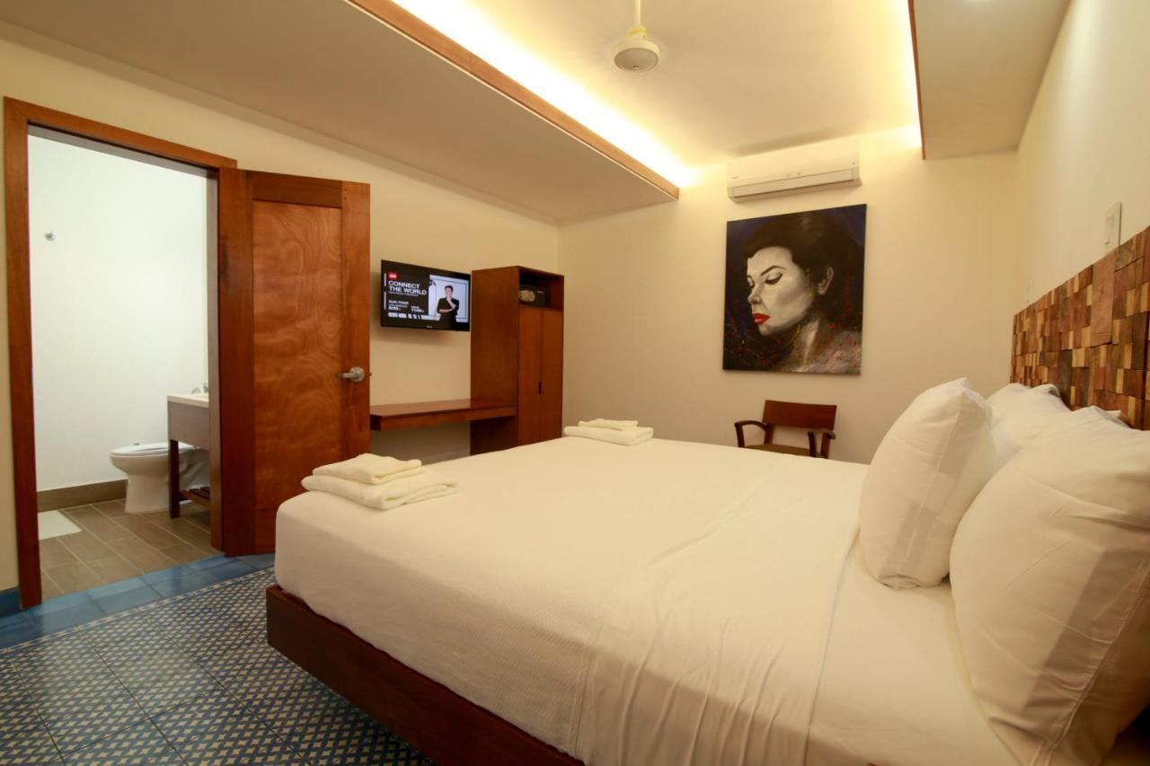 Rouge By La Gran Francia Hotel Granada Exterior photo